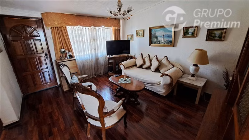 VENTA DE CASA COMPLETAMENTE AMOBLADA 3D1B