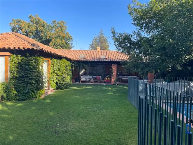 CASA Piedra Roja- chicureo oriente