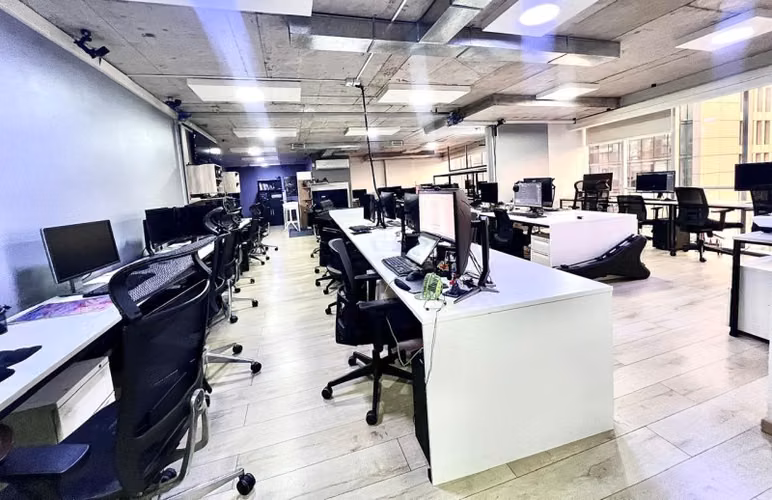 Oficina OFICINA EQUIPADA 160 M² + 2 ESTAC. Y 2 BODEGAS | 15.800 UF - Imagen 7