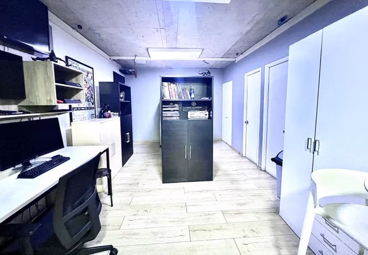 Oficina OFICINA EQUIPADA 160 M² + 2 ESTAC. Y 2 BODEGAS | 15.800 UF - Imagen 16