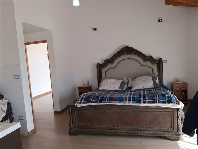 PARCELA Parcela en Condominio con fabulosa casa de 7 dorm, 6 baños, piscina, paneles solares, PIRQUE