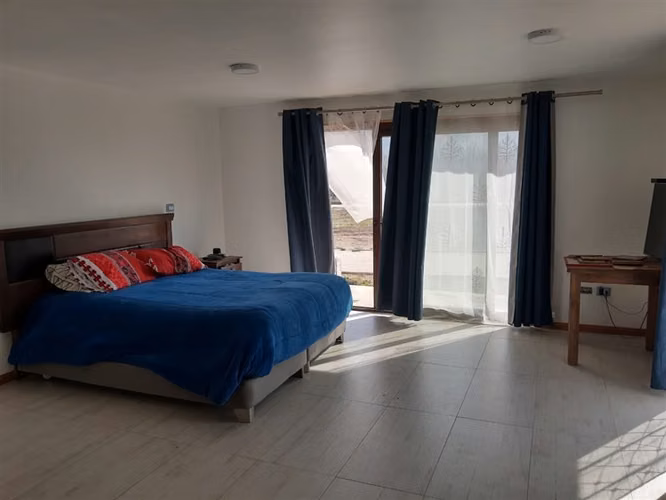 PARCELA Parcela en Condominio con fabulosa casa de 7 dorm, 6 baños, piscina, paneles solares, PIRQUE