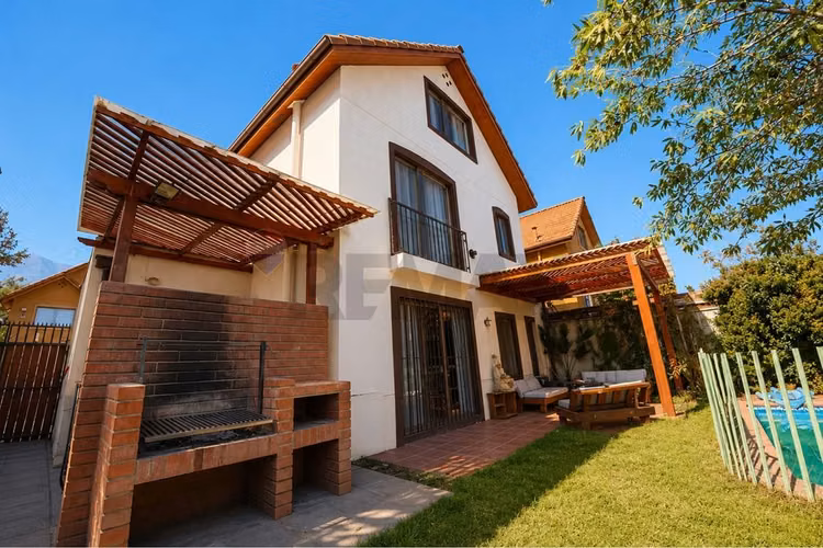 Casa en condominio en peñalolén