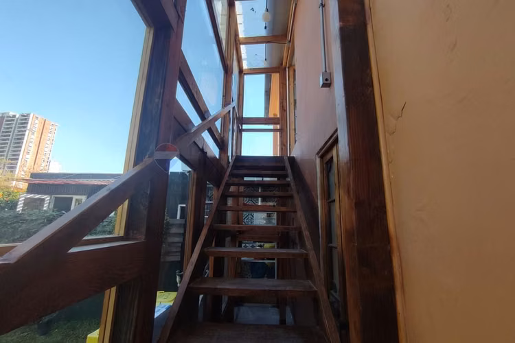Oficina luminosa en barrio tranquilo ñuñoa