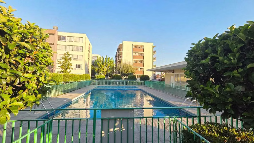VENDE DEPTO 3D 2B PISCINA SEGURIDAD 24-7 (172917)