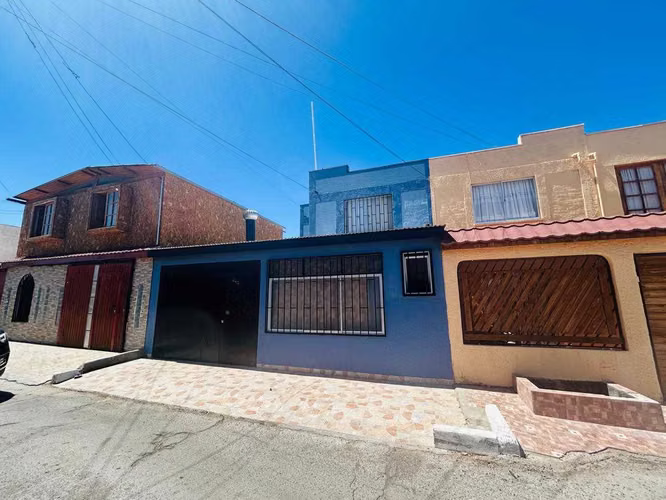 VENDO BONITA CASA (172897)
