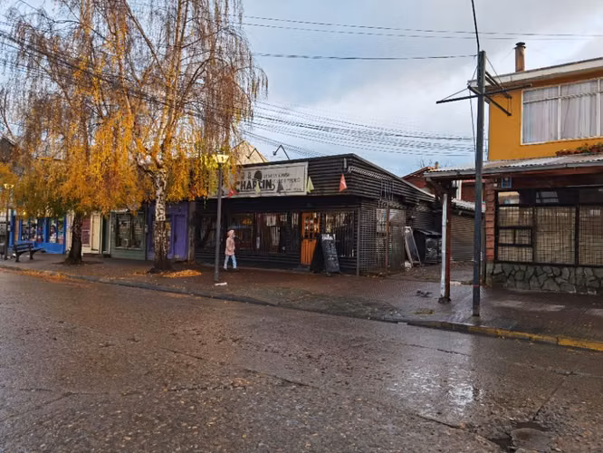 Restobar y Deptos. en Centro de Coyhaique (172863)