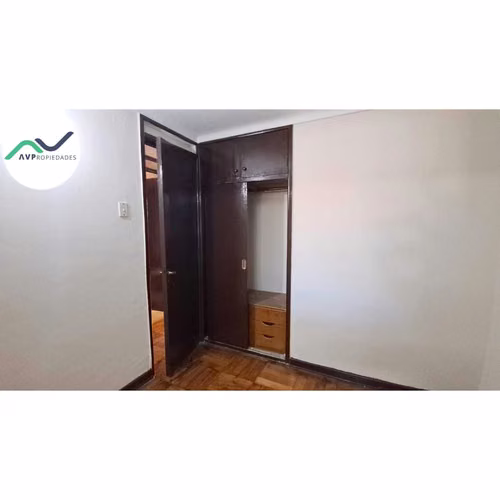 ARRIENDO AMPLIA CASA EN LA CISTERNA (172828)