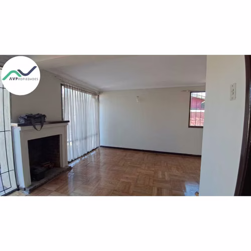 ARRIENDO AMPLIA CASA EN LA CISTERNA (172828)