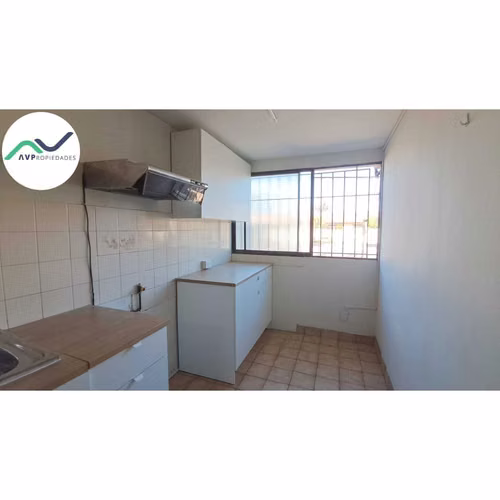 ARRIENDO AMPLIA CASA EN LA CISTERNA (172828)