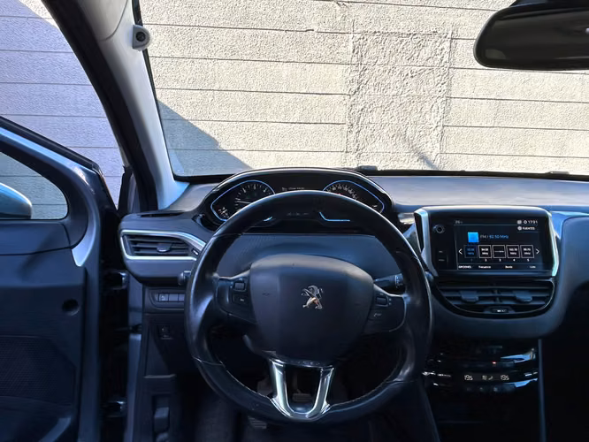 Peugeot año 2018, modelo ALLURE 2008 BLUE-HDI DIESEL 1.6