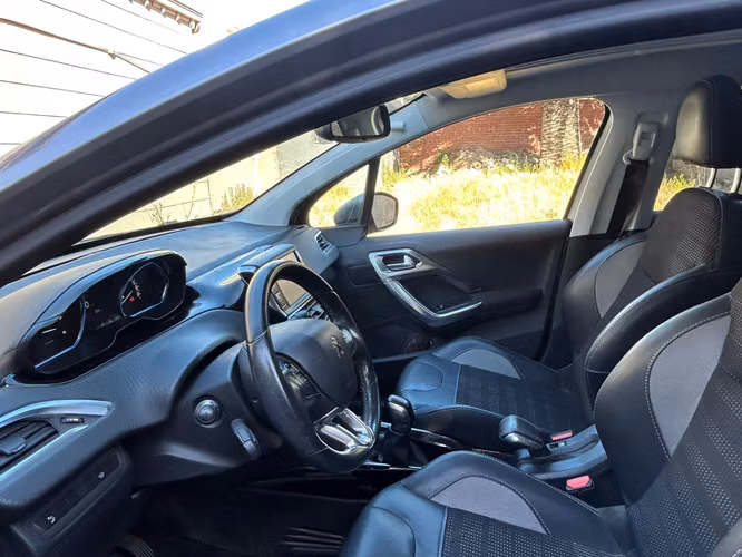 Peugeot año 2018, modelo ALLURE 2008 BLUE-HDI DIESEL 1.6