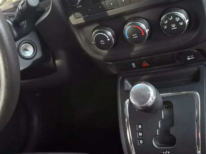 JEEP Compass 2.4 SPORT 2WD AT 5P 2015