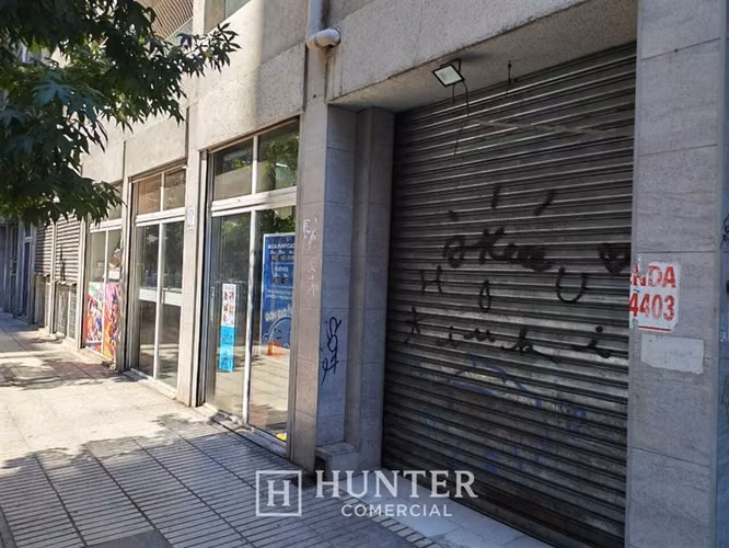 Local Comercial 120 m2 Carmen-Sta. Isabel, Santiago