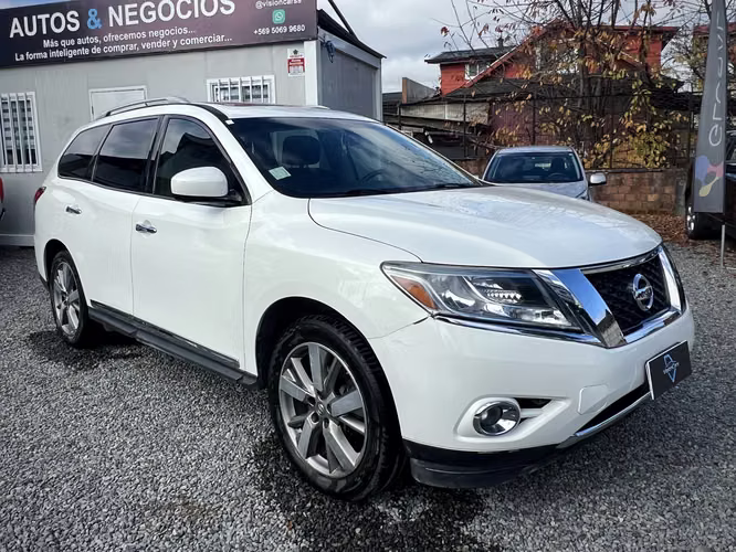 NISSAN PATHFINDER V6 4X4 AT 2015