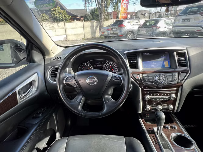 NISSAN PATHFINDER V6 4X4 AT 2015