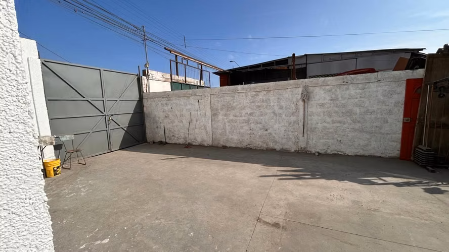 CORREDORA ARRIENDO CASA IDEAL PARA EMPRESAS SECTOR NORTE DE ANTOFAGASTA $4.000.000 - Imagen 6