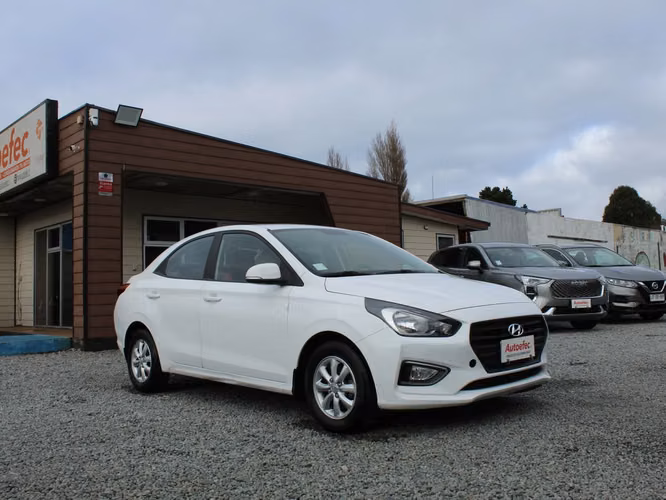 HYUNDAI Verna 1.4 CB 2021