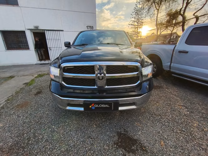 DODGE RAM 1500 SLT 4X4 3.6CC BICILOR, REALMENTE EXTRAORDINARIA