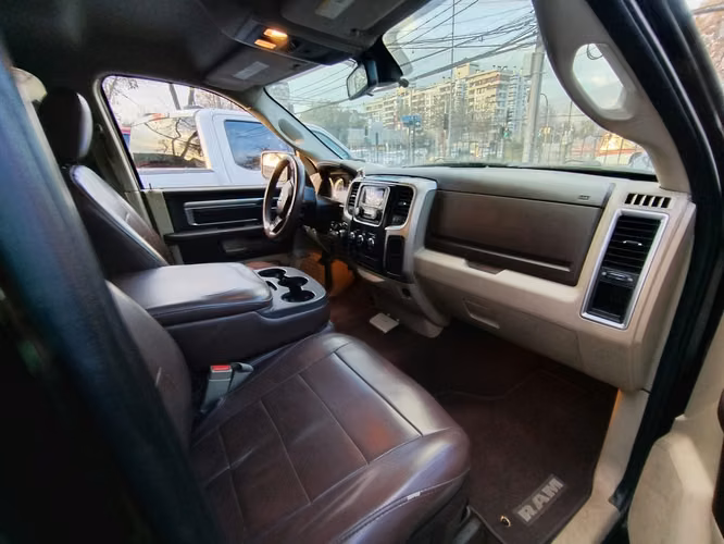 DODGE RAM 1500 SLT 4X4 3.6CC BICILOR, REALMENTE EXTRAORDINARIA