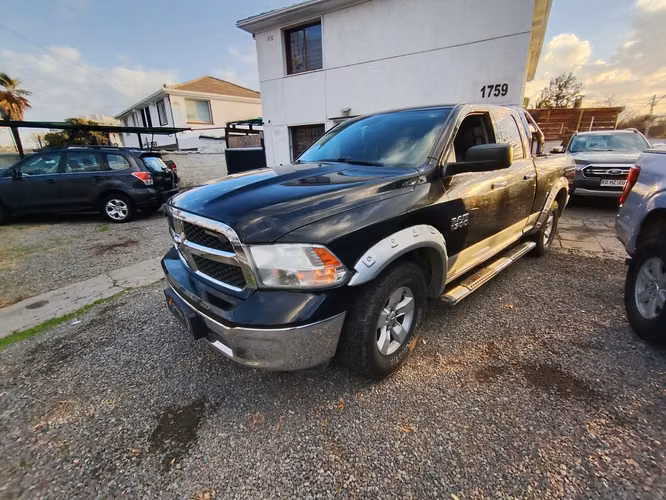 DODGE RAM 1500 SLT 4X4 3.6CC BICILOR, REALMENTE EXTRAORDINARIA