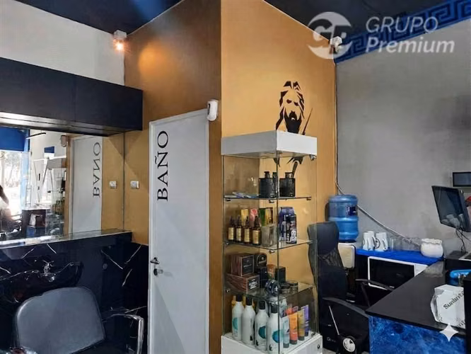OPORTUNIDAD DERECHO LLAVES BARBERÍA PELUQUERÍA STRIP CENTER