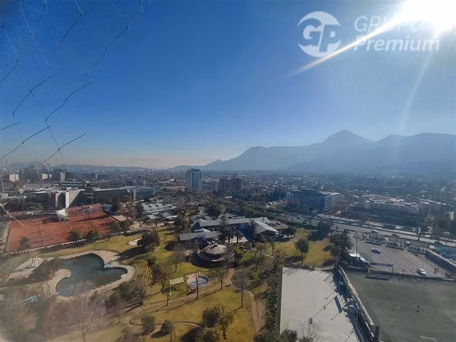 Amplio Depto. 3D 2B Av. Las Condes Vista despejada y Est.