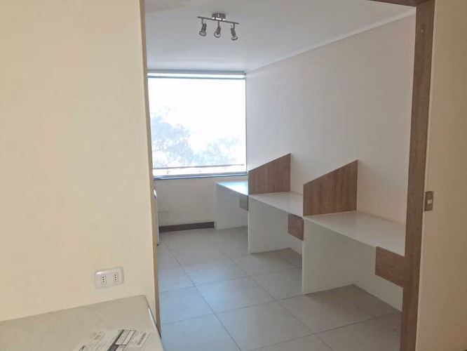 Oficinas en arriendo con amplios espacios (173056)