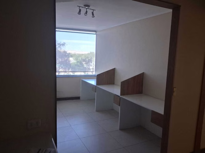 Oficinas en arriendo con amplios espacios (173056)