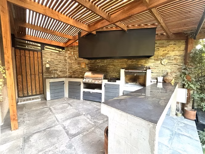 Casa en Venta en Condominio Sector Mall Sport 5 Dormitorios