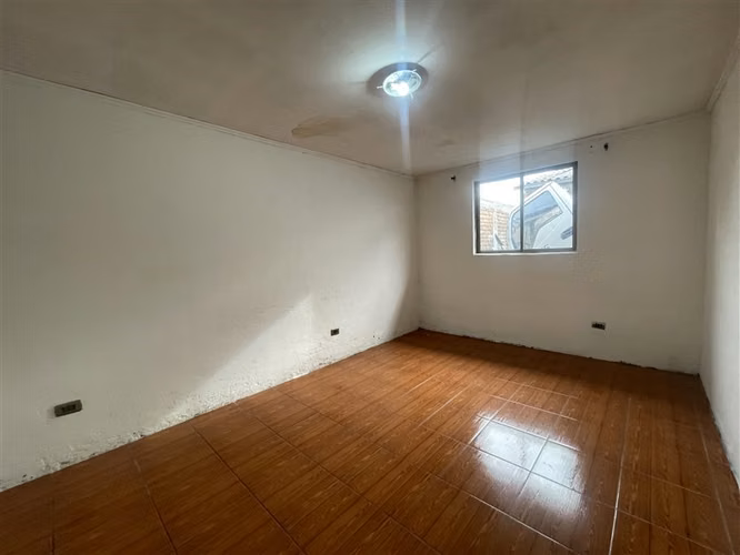 Casa de Destino Mixto con Galpón y 3 Viviendas Inversión - Imagen 8