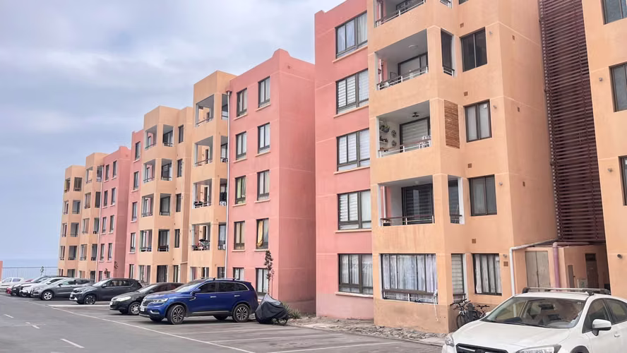 ¡Se Arrienda Excelente Departamento en Sector Norte – Costa Laguna, Antofagasta! valor $650.000 incluye Gastos Comunes