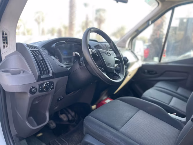FORD TRANSIT BUS 2022 18 PASAJEROS