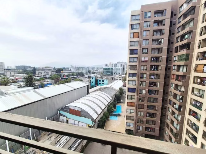 Moderno Hogar con Excelentes Vistas (170349)