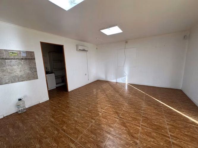 Arriendo Industrial  terreno 5000 m2 - Oficinas y Galpón