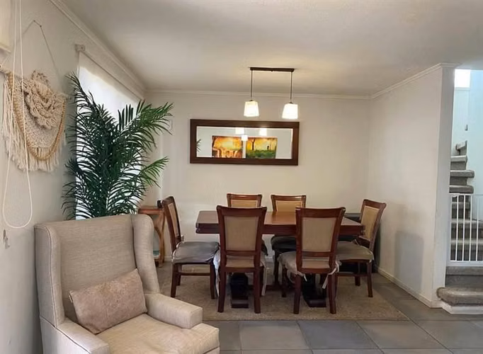 EN VENTA HERMOSA CASA EN PARQUE EL AVELLANO, 3D / 2 B. TALCA