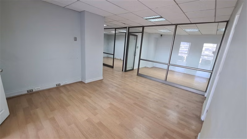 Oficina Arriendo Santiago Plaza de Armas 93m2 2P 2SR 2B K