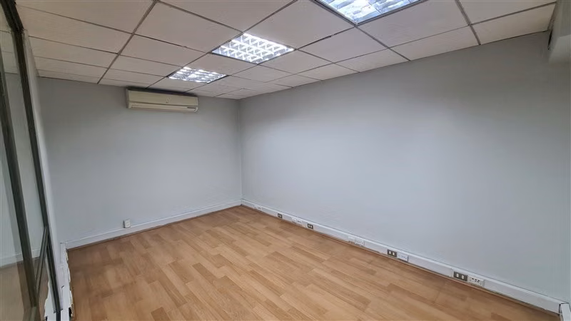 Oficina Arriendo Santiago Plaza de Armas 93m2 2P 2SR 2B K