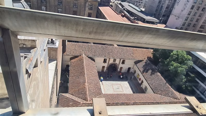 Oficina Arriendo Santiago Plaza de Armas 93m2 2P 2SR 2B K