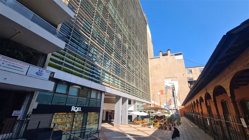 Oficina Arriendo Santiago Plaza de Armas 93m2 2P 2SR 2B K