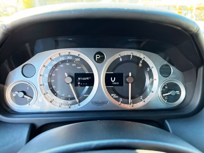 ASTON MARTIN DB9 COUPE 6.0 V12  2012
