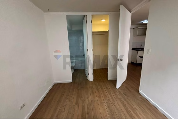 Venta/excelente plusvalía: 1d,1b metro ecuador