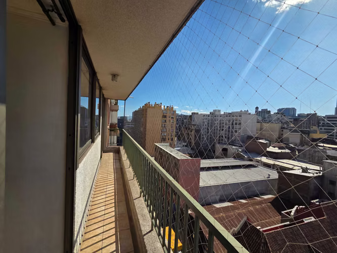 Frente al Barrio Londres-París | Vista Despejada (173270)