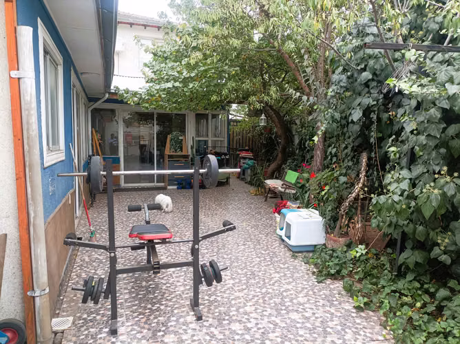 Amplia Casa en Diagonal Santa Elena. Lira (173194)