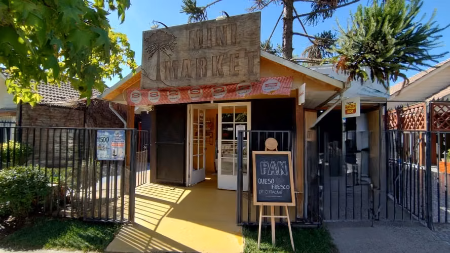 SE VENDE CASA EN LAMPA CON AMPLIO TERRENO