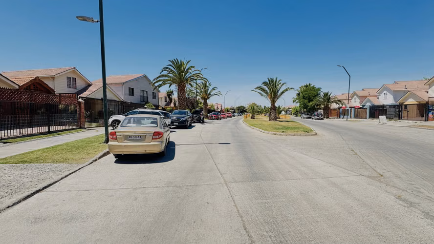 SE VENDE CASA EN LAMPA CON AMPLIO TERRENO