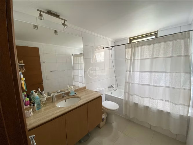 Departamento en venta de 4 dorm. en Lo Barnechea