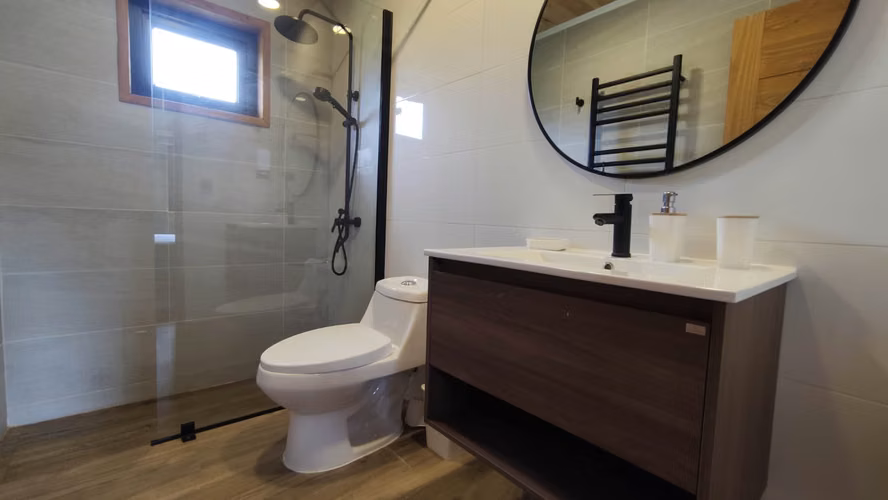 VENTA HERMOSA  CASA EN LAS LOMAS DE VILLARRICA  4D 2 B