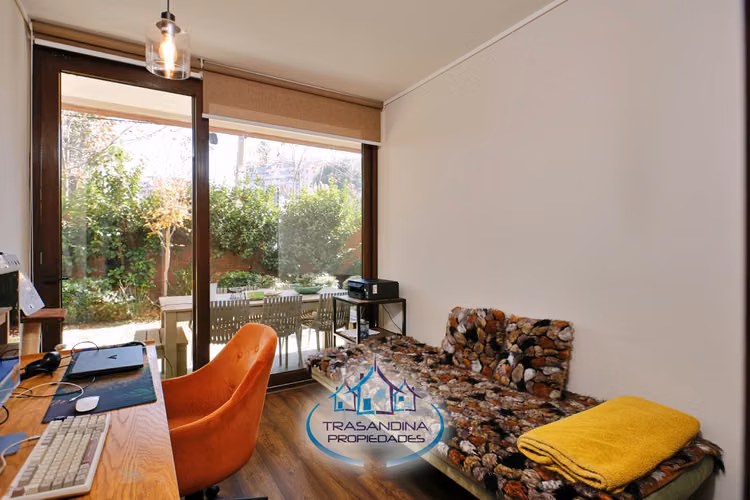 Vende Gran Departamento con jardín privado en Las Condes