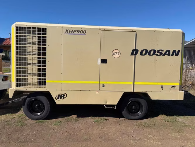 Compresor Doosan 900 cfm, 24,1 bar